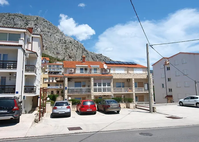 Apartment Tomislav شقة